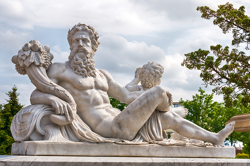 Marble statue of Zeus